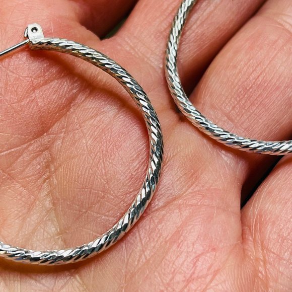 Artisan Sterling Silver Diamond Cut Hoop Earrings Snap Closures - Picture 2 of 4